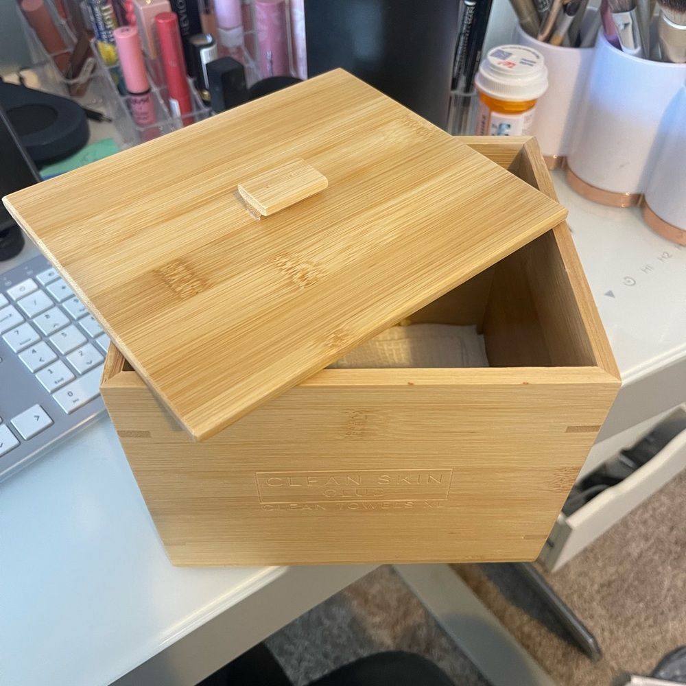 Clean Skin Club Clean Towels XL Bamboo Box